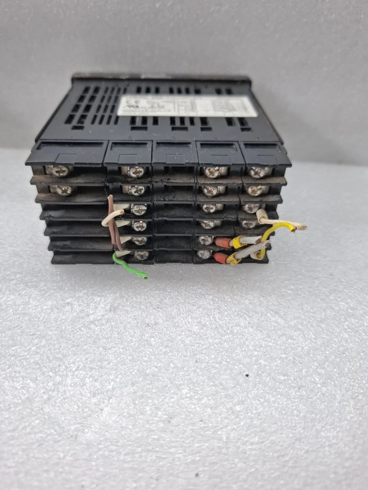 OMRON K3HB-VLC-L1B1-502 DIGITAL PANEL METER 24V AC/DC